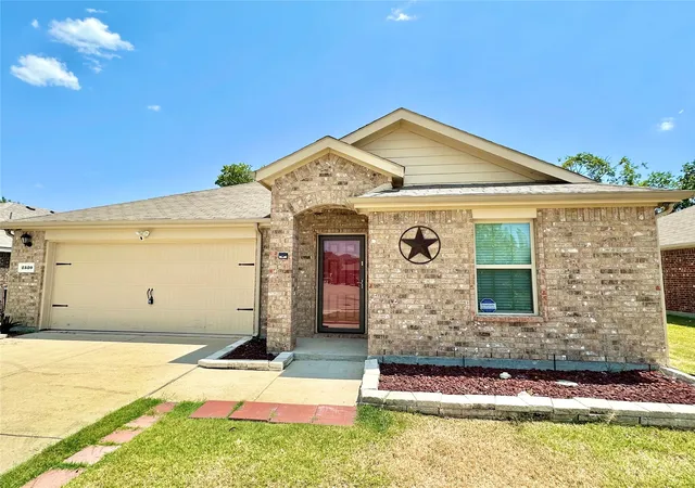 Photo 1 of Sale Pending at 2520 Old Farm Dr, Seagoville, TX 75159 | MLS# 21321251 | Listing updated on 2026-08-28