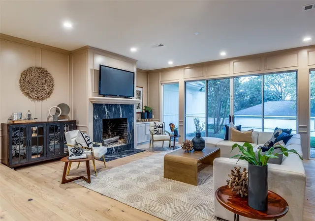 Photo 1 of Single family home for sale at 9563 Windy Knoll Dr, Dallas, TX 75243 | MLS# 21321116 | Listing updated on 2026-08-26