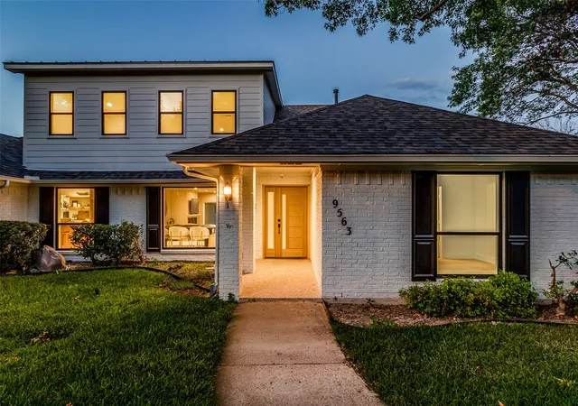 Photo 2 of Single family home for sale at 9563 Windy Knoll Dr, Dallas, TX 75243 | MLS# 21321116 | Listing updated on 2026-08-26