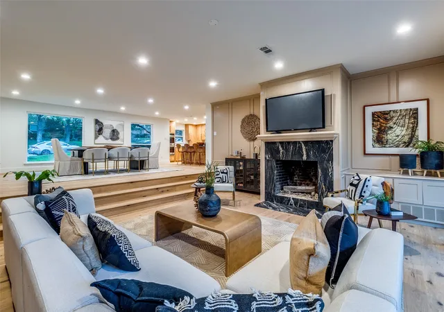 Photo 3 of Single family home for sale at 9563 Windy Knoll Dr, Dallas, TX 75243 | MLS# 21321116 | Listing updated on 2026-08-26