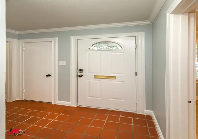 Photo 3 of Single family home for sale at 4421 Fern Ave, Shreveport, LA 71105 | MLS# 21306839 | Listing updated on 2026-08-25