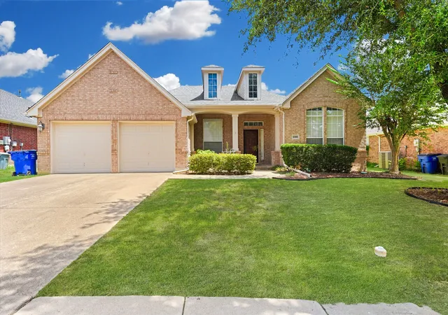 Photo 1 of Single family home for sale at 2308 Laura Elizabeth Trl, Mansfield, TX 76063 | MLS# 21321258 | Listing updated on 2026-10-07