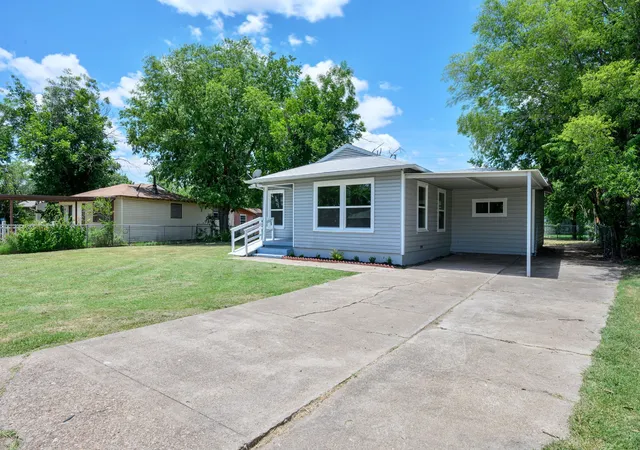 Homes for sale in Mineral Wells, TX | 1906 Se 15Th Ave, Mineral Wells, TX 76067 | MLS# 21320874