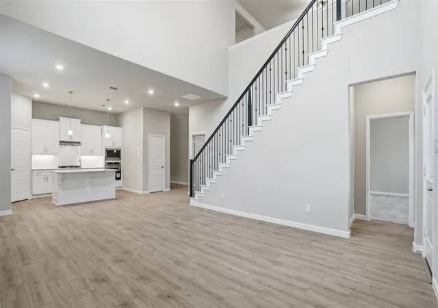 4th image of 744 Soaring Hawk Dr, Fort Worth, TX 76008 | MLS# 21319617