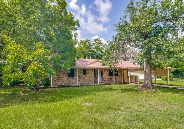 Photo 2 of Single family home for sale at 1415 Tulane St, Greenville, TX 75401 | MLS# 21317770 | Listing updated on 2026-07-04