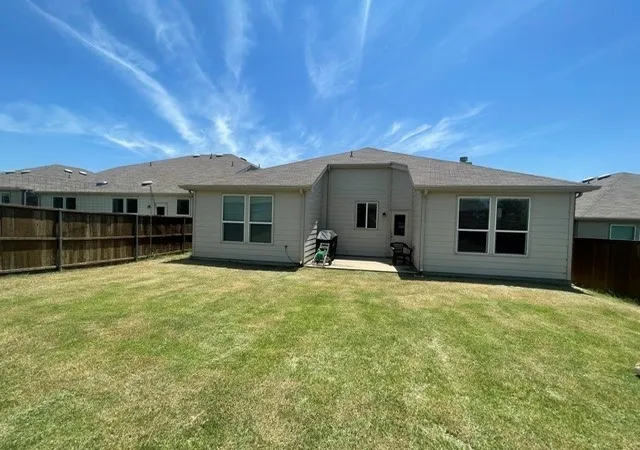 Photo 4 of Single family home for sale at 1813 Trace Dr, Aubrey, TX 76227 | MLS# 21321279 | Listing updated on 2026-07-04