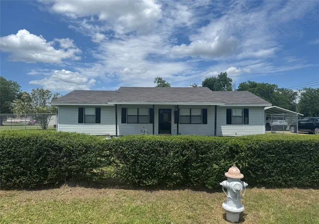 1st image of 207 College Mound Rd, Terrell, TX 75160 | MLS# 21321287