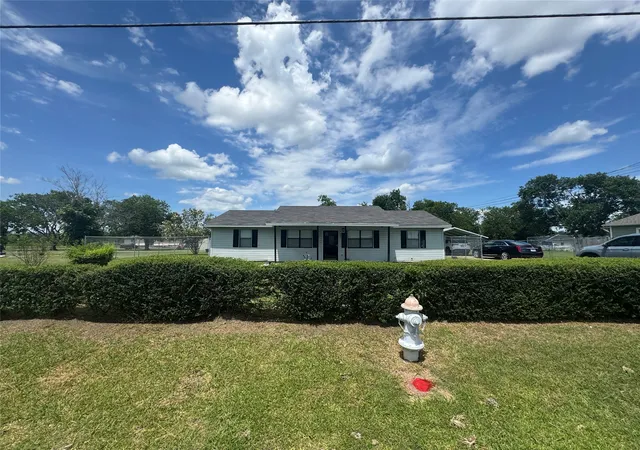 2nd image of 207 College Mound Rd, Terrell, TX 75160 | MLS# 21321287