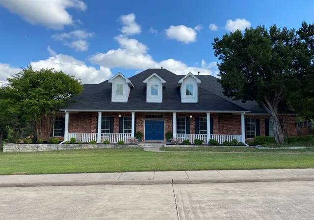 Homes for sale in Cedar Hill, TX | 806 Cobblestone Ct, Cedar Hill, TX 75104 | MLS# 21321301