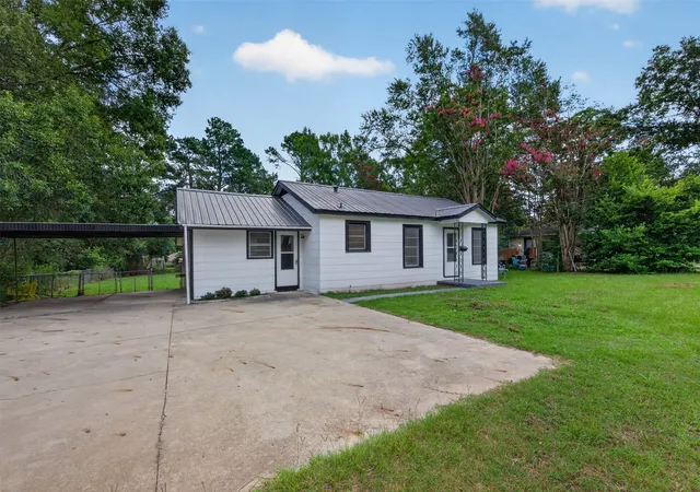 Photo 2 of Single family home for sale at 115 Pam St, Mansfield, LA 71052 | MLS# 21321298 | Listing updated on 2026-07-04