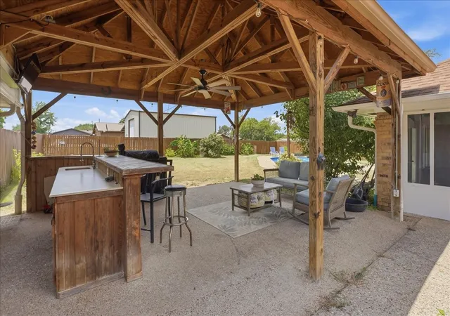 Photo 2 of Single family home for sale at 130 Mulberry St, Van, TX 75790 | MLS# 21321329 | Listing updated on 2026-07-04