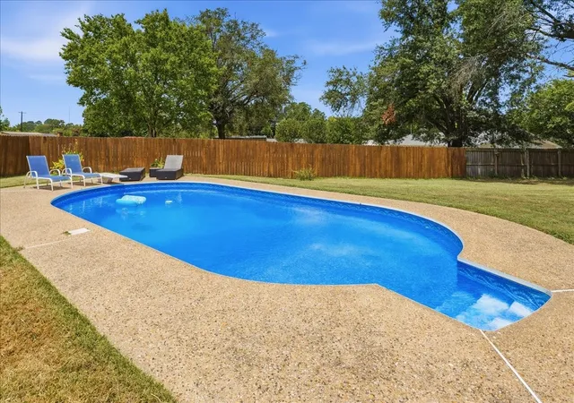 Photo 3 of Single family home for sale at 130 Mulberry St, Van, TX 75790 | MLS# 21321329 | Listing updated on 2026-07-04