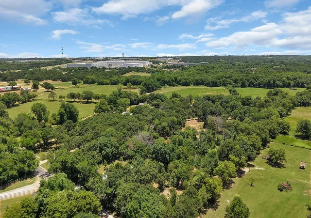 Homes for sale in Burleson, TX | 255 W Bethesda Rd, Burleson, TX 76028 | MLS# 21315401
