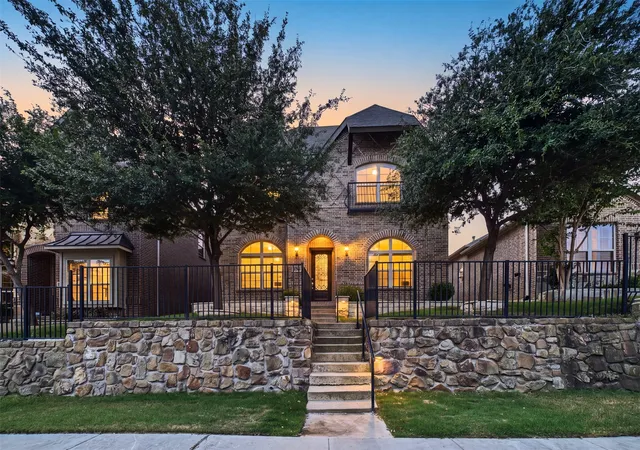 2nd image of 3626 Crosby St, Irving, TX 75038 | MLS# 21318536