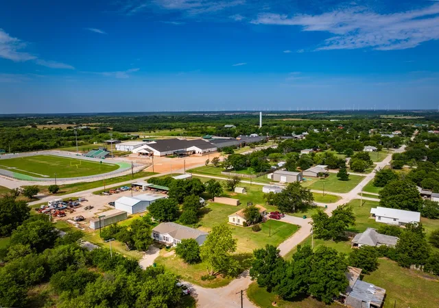 Photo 1 of Manufactured home for sale at 902 Commerce St, Newcastle, TX 76372 | MLS# 21315163 | Listing updated on 2026-07-04