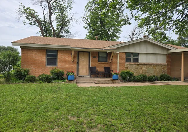 Homes for sale in White Settlement, TX | 8813 Myra St, White Settlement, TX 76108 | MLS# 21320885