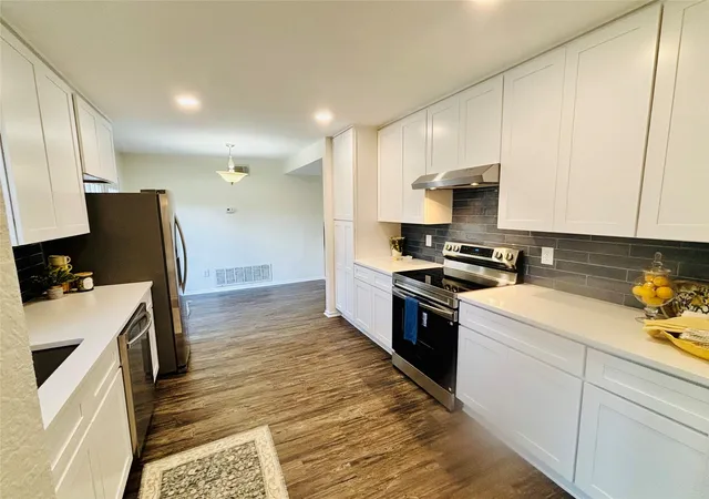 Photo 3 of Single family home for sale at 2516 Creek Crossing Rd, Mesquite, TX 75181 | MLS# 21321403 | Listing updated on 2026-08-22