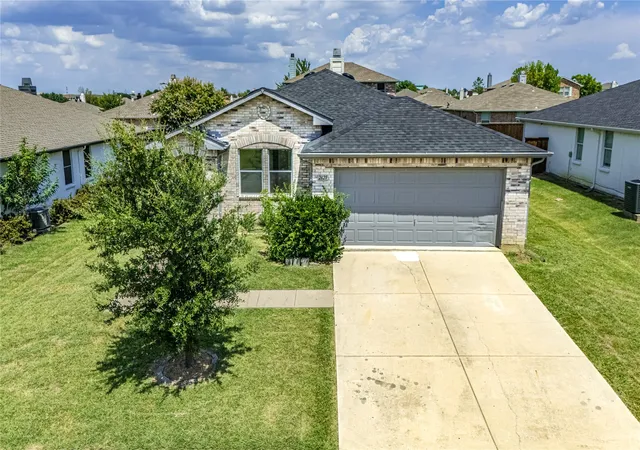 Homes for sale in Little Elm, TX | 2621 Shorecrest Dr, Little Elm, TX 75068 | MLS# 21321408