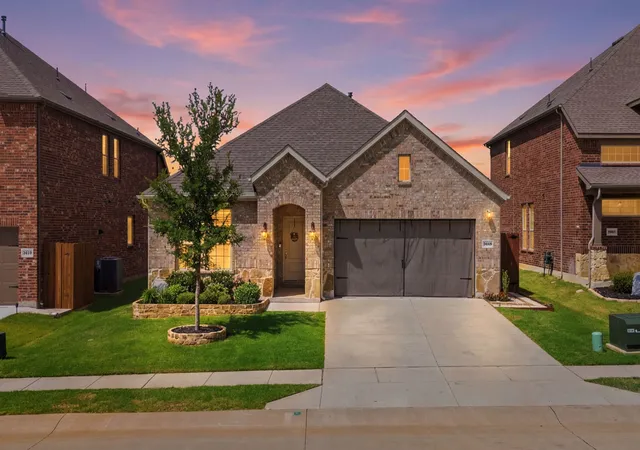 Photo 1 of Single family home for sale at 3223 Hunters Glen Dr, Aubrey, TX 76227 | MLS# 21318846 | Listing updated on 2026-08-22