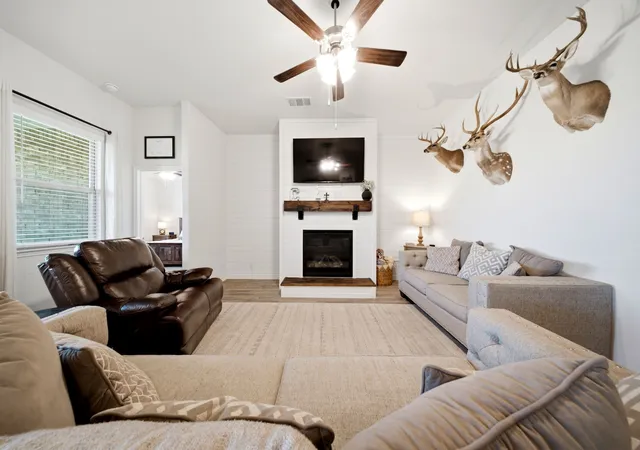 Photo 3 of Single family home for sale at 3223 Hunters Glen Dr, Aubrey, TX 76227 | MLS# 21318846 | Listing updated on 2026-08-22