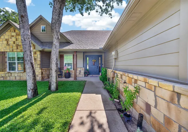 3rd image of 7500 Charlya Dr, Athens, TX 75752 | MLS# 21321273