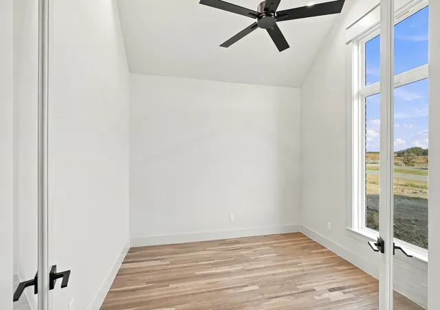 Photo 3 of Single family home for sale at 112 Aledo Heights Dr, Aledo, TX 76008 | MLS# 21321431 | Listing updated on 2026-10-06
