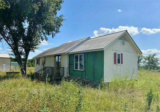 Photo 3 of Manufactured home for sale at 940 Rs County Road 1320, Emory, TX 75440 | MLS# 21319266 | Listing updated on 2026-08-22