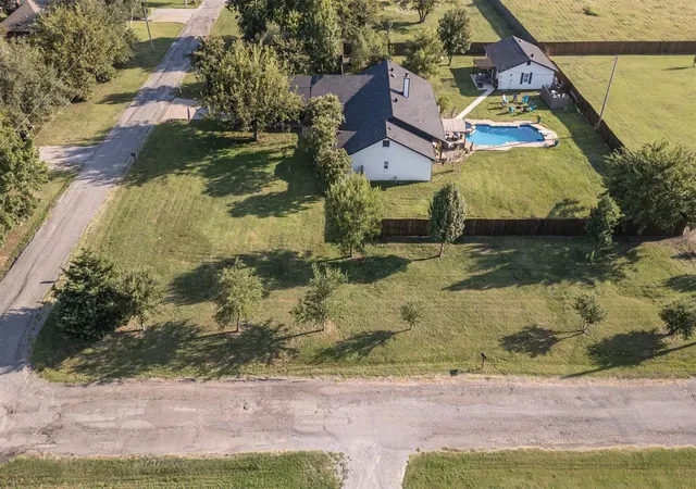 Homes for sale in Leonard, TX | 511 S Sulphur St, Leonard, TX 75452 | MLS# 21321297