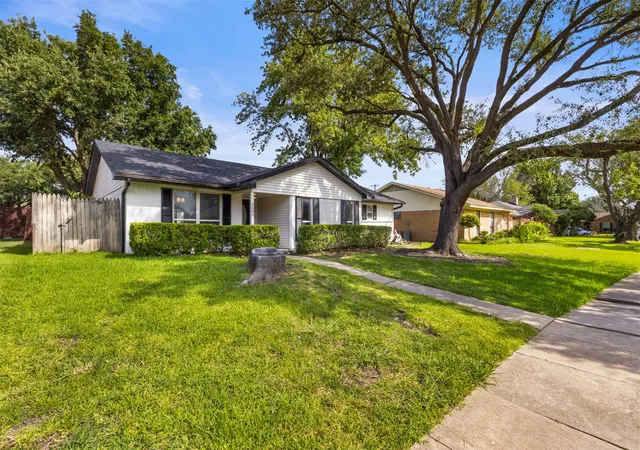 Photo 3 of Single family home for sale at 5009 Presidio, Garland, TX 75043 | MLS# 21321097 | Listing updated on 2026-09-06