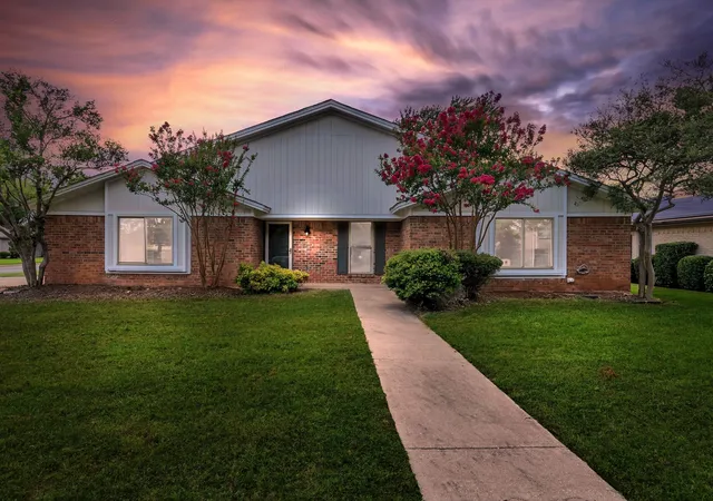 1st image of 5501 Wood View St, North Richland Hills, TX 76180 | MLS# 21321231