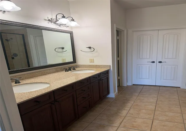 Photo 4 of Condo for sale at 1885 Signal Ridge Pl, Rockwall, TX 75032 | MLS# 21314533 | Listing updated on 2026-09-29