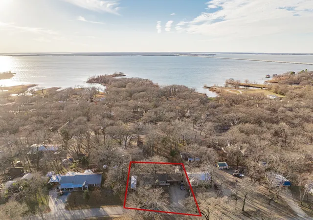 Homes for sale in East Tawakoni, TX | 762 Oak Leaf Trl, East Tawakoni, TX 75472 | MLS# 21320442