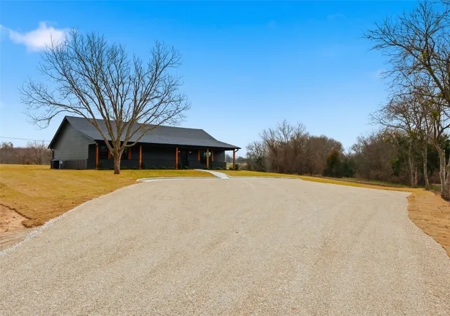 Photo 3 of Single family home for sale at 2303 Pilgrim Ln, Lorena, TX 76655 | MLS# 21319987 | Listing updated on 2026-08-22