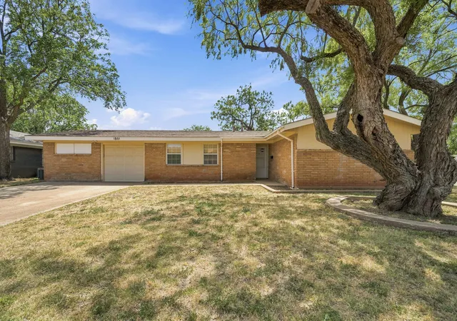 Homes for sale in Abilene, TX | 1801 Mimosa Dr, Abilene, TX 79603 | MLS# 21321229