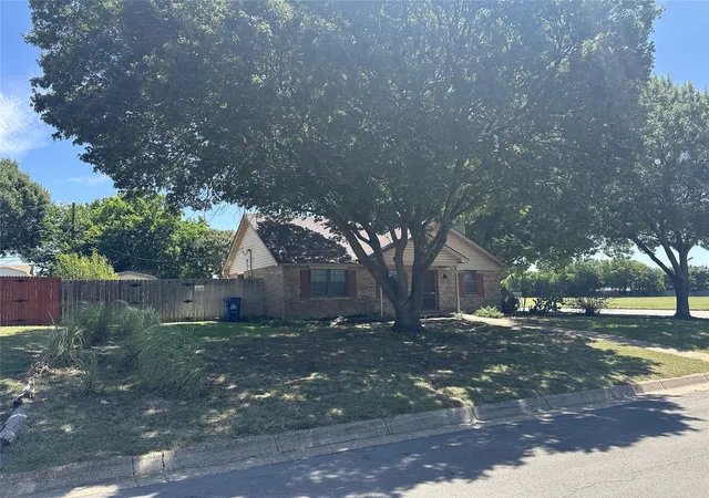 Photo 2 of Sale Pending at 800 Pine Mountain Dr, Burleson, TX 76028 | MLS# 21321498 | Listing updated on 2026-07-18