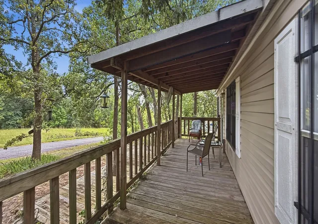 Homes for sale in Gordonville, TX | 945 Lake Rd, Gordonville, TX 76245 | MLS# 21321503