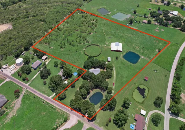 Photo 1 of Sale Pending at 8991 County Road 156, Kaufman, TX 75142 | MLS# 21320372 | Listing updated on 2026-09-29