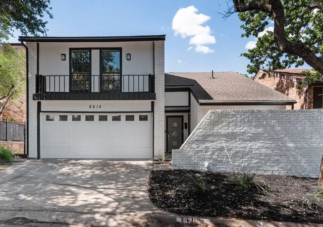 Single family home for sale at 6215 Post Oak Ter, Fort Worth, TX 76112 | MLS# 21321511