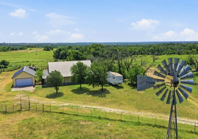 Photo 2 of House for sale at 3624 County Road 398, Stephenville, TX 76401 | MLS# 21321095 | Listing updated on 2026-10-06