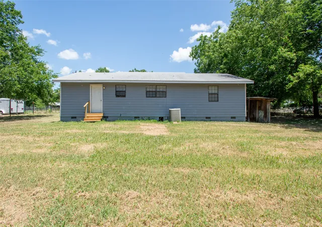 Homes for sale in Kemp, TX | 8400 Lady Bird, Kemp, TX 75143 | MLS# 21321497