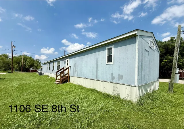 Photo 3 of Multi family home for sale at 9999 Se 8th St, Mineral Wells, TX 76067 | MLS# 21310155 | Listing updated on 2026-08-22