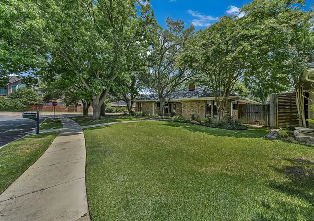 Photo 2 of Single family home for sale at 4020 Flintridge Dr, Irving, TX 75038 | MLS# 21321563 | Listing updated on 2026-07-06