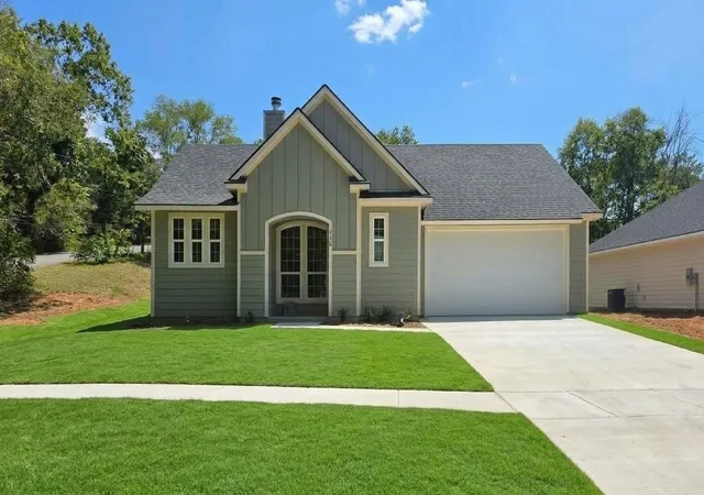 Photo 2 of Single family home for sale at 1300 S Chandler Ave, Denison, TX 75020 | MLS# 21318107 | Listing updated on 2026-10-01