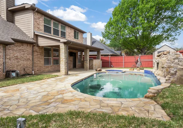 Photo 3 of Single family home for sale at 2700 Timberwood Dr, Flower Mound, TX 75028 | MLS# 21311503 | Listing updated on 2026-08-31
