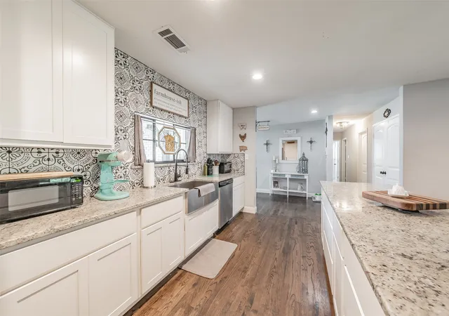 Photo 2 of Single family home for sale at 3209 Crites St, Richland Hills, TX 76118 | MLS# 21321531 | Listing updated on 2026-08-24