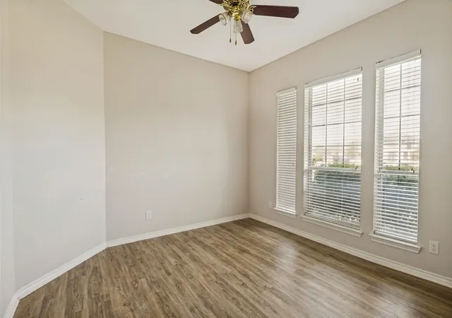 Photo 2 of Single family home for sale at 2828 S Lakeview Dr, Cedar Hill, TX 75104 | MLS# 21321639 | Listing updated on 2026-08-30