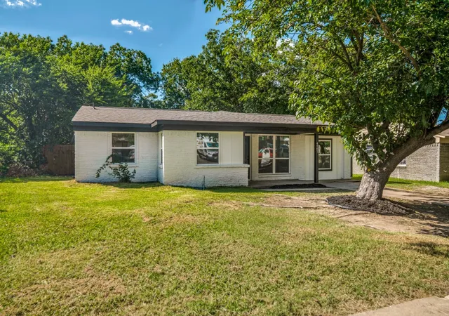 Photo 1 of Sale Pending at 4507 Scottsdale Dr, Mesquite, TX 75150 | MLS# 21321654 | Listing updated on 2026-07-26