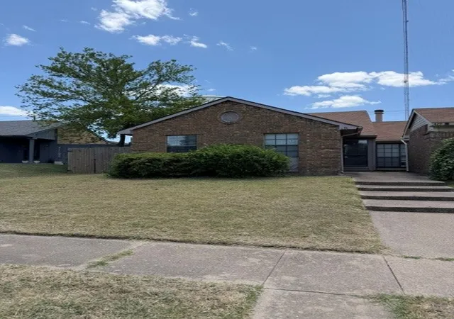 Photo 2 of Sale Pending at 431 Pogue St, Cedar Hill, TX 75104 | MLS# 21321657 | Listing updated on 2026-08-30