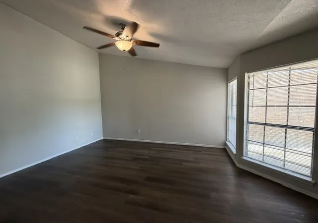 Photo 4 of Sale Pending at 431 Pogue St, Cedar Hill, TX 75104 | MLS# 21321657 | Listing updated on 2026-08-30