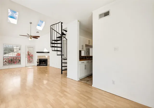 Photo 2 of Condo for sale at 7151 Gaston Ave #902, Dallas, TX 75214 | MLS# 21320504 | Listing updated on 2026-10-04